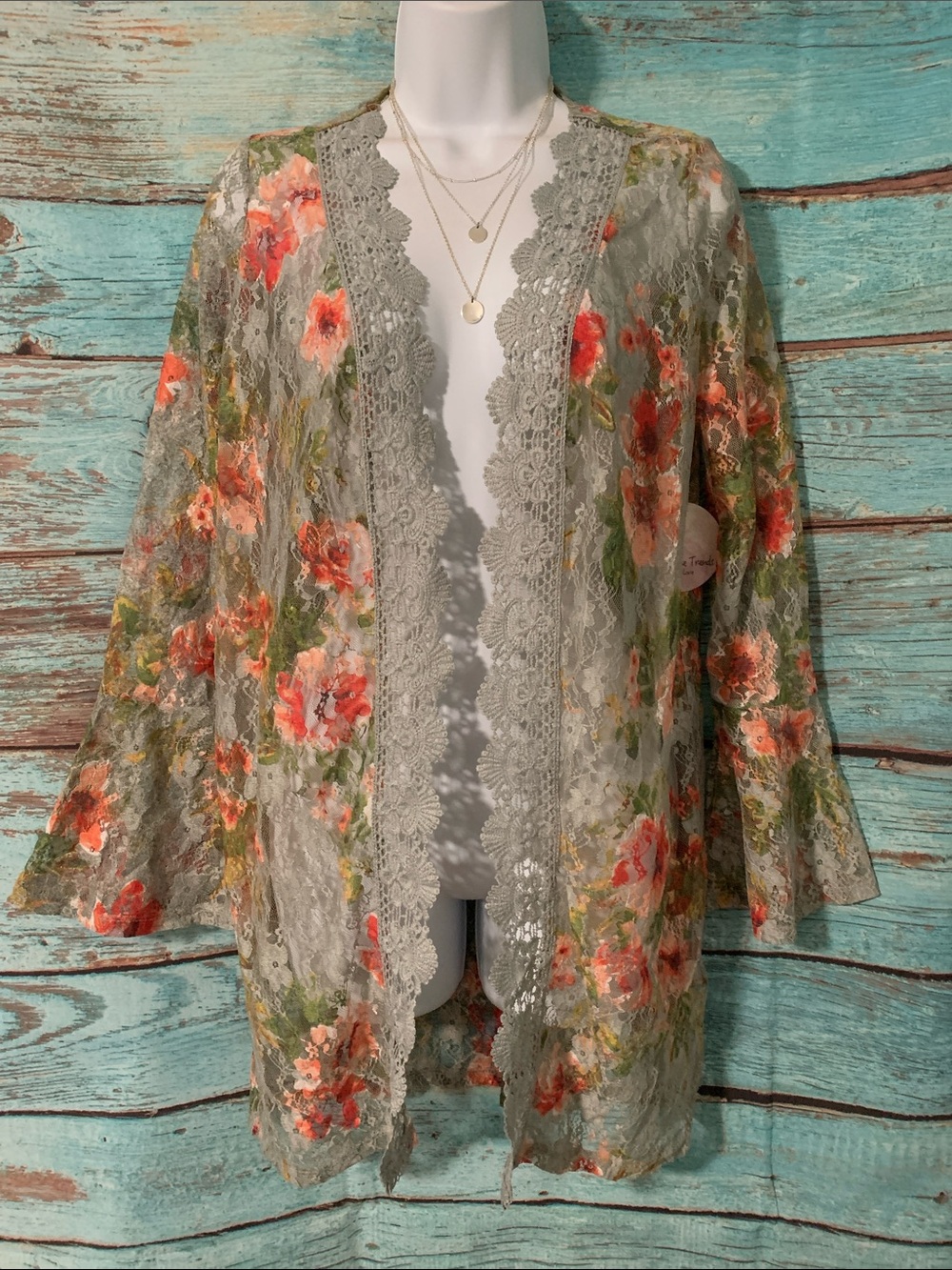Full Circle Trends | Sz S kimono cardigan floral lace - new with tags